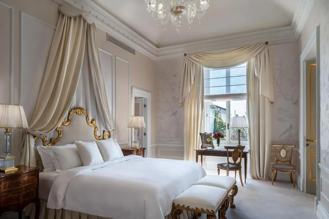 Hotel The St. Regis Rome